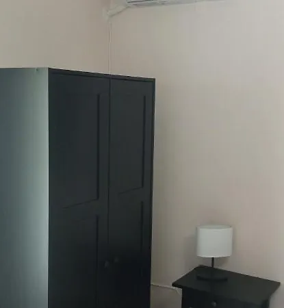 Cosy Near The Centre Apartment